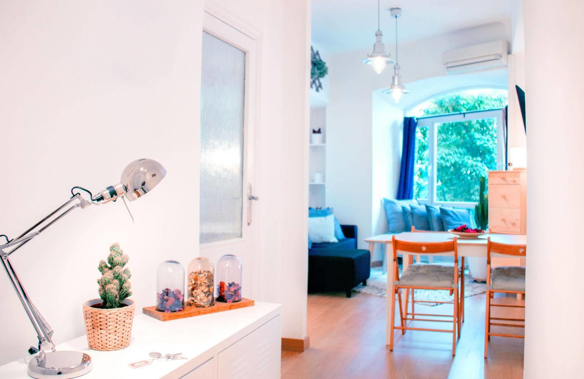 Lollipop Flats City Centre Deluxe Suite Madrid Buitenkant foto