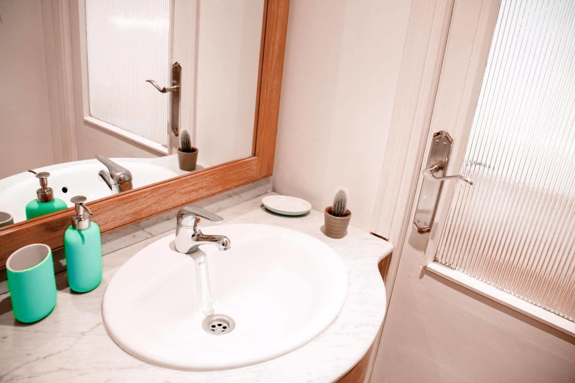 Lollipop Flats City Centre Deluxe Suite Madrid Buitenkant foto