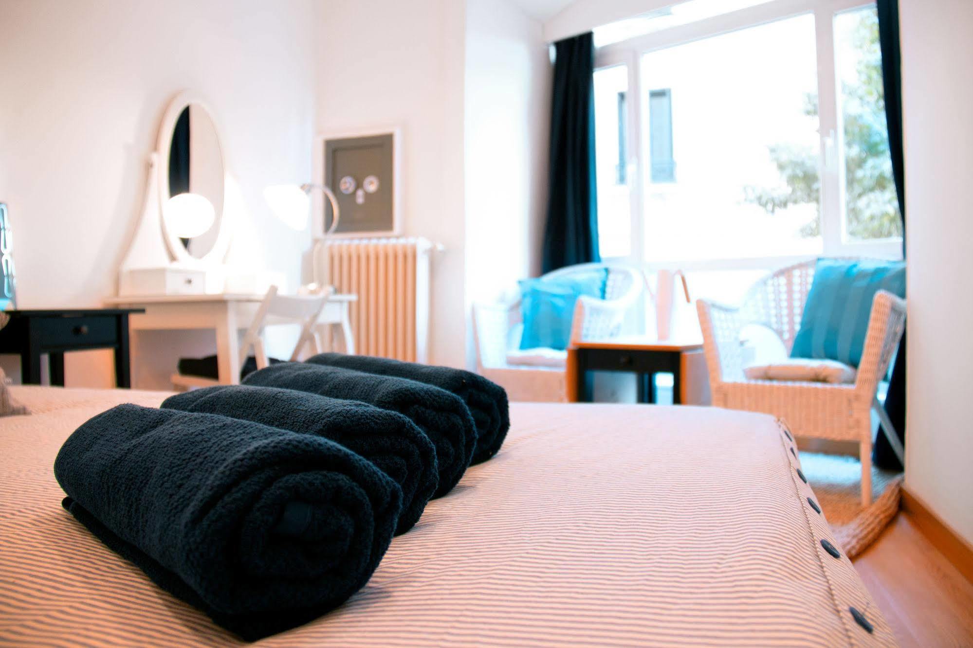 Lollipop Flats City Centre Deluxe Suite Madrid Buitenkant foto